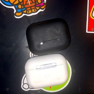 Air pods pro charger case (only)